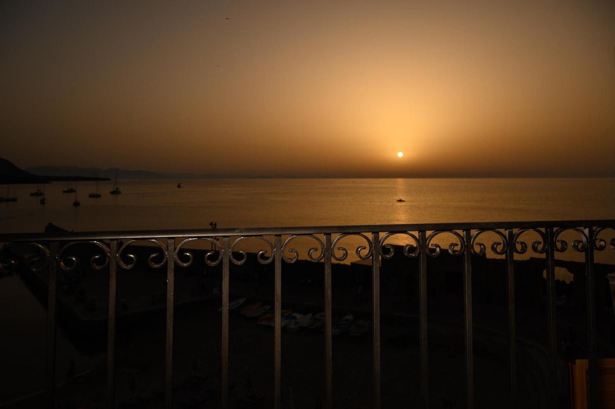 Casa Vacanze Tramonto Alla Marina Cefalù Exteriér fotografie