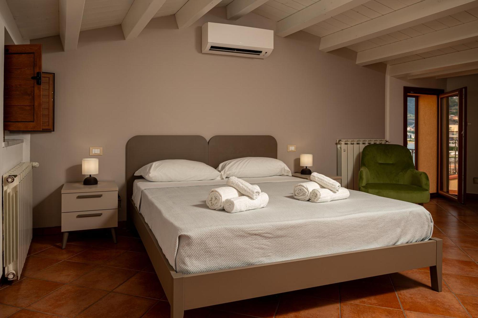 Casa Vacanze Tramonto Alla Marina Cefalù Exteriér fotografie