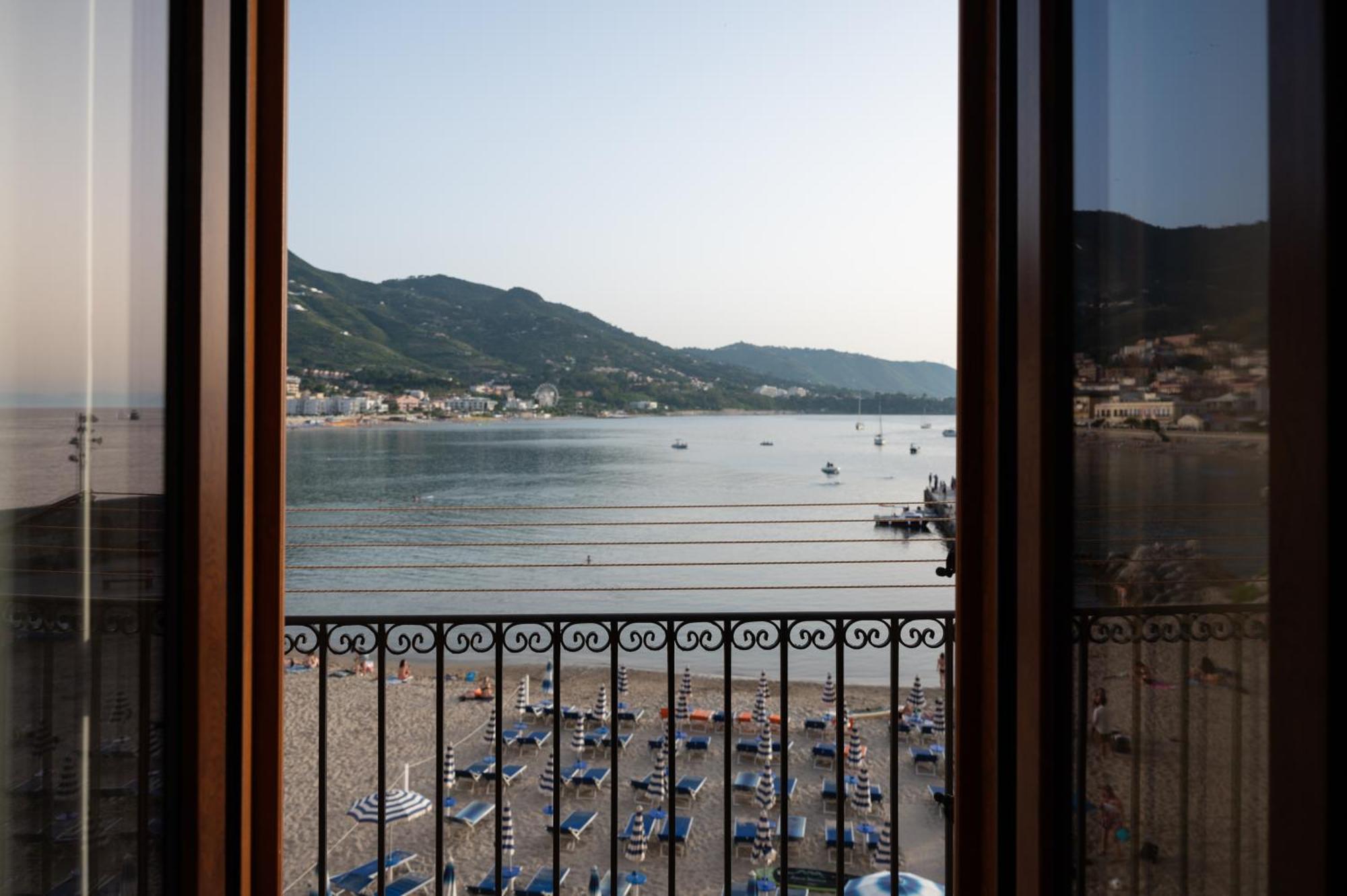 Casa Vacanze Tramonto Alla Marina Cefalù Exteriér fotografie