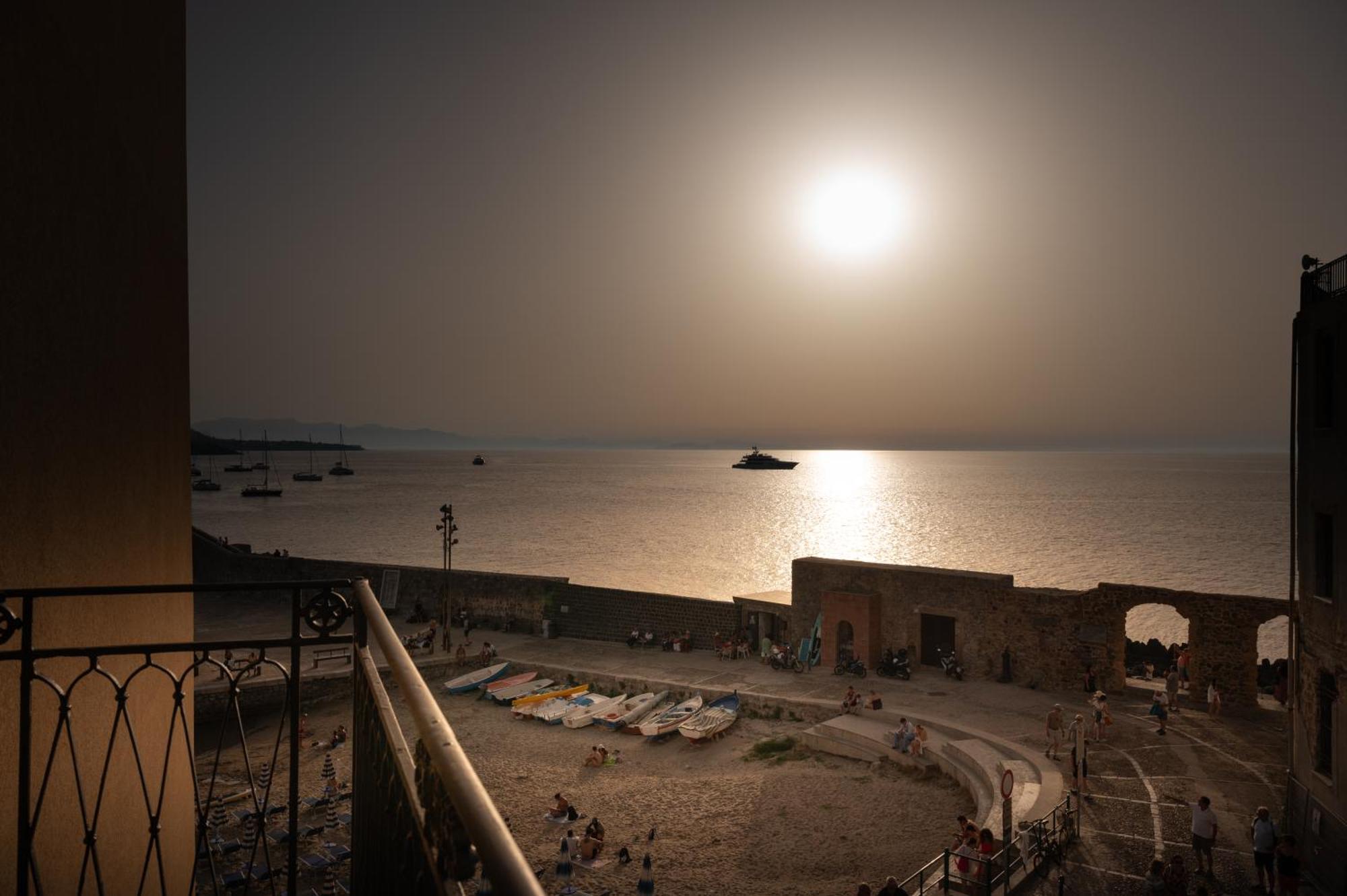 Casa Vacanze Tramonto Alla Marina Cefalù Exteriér fotografie