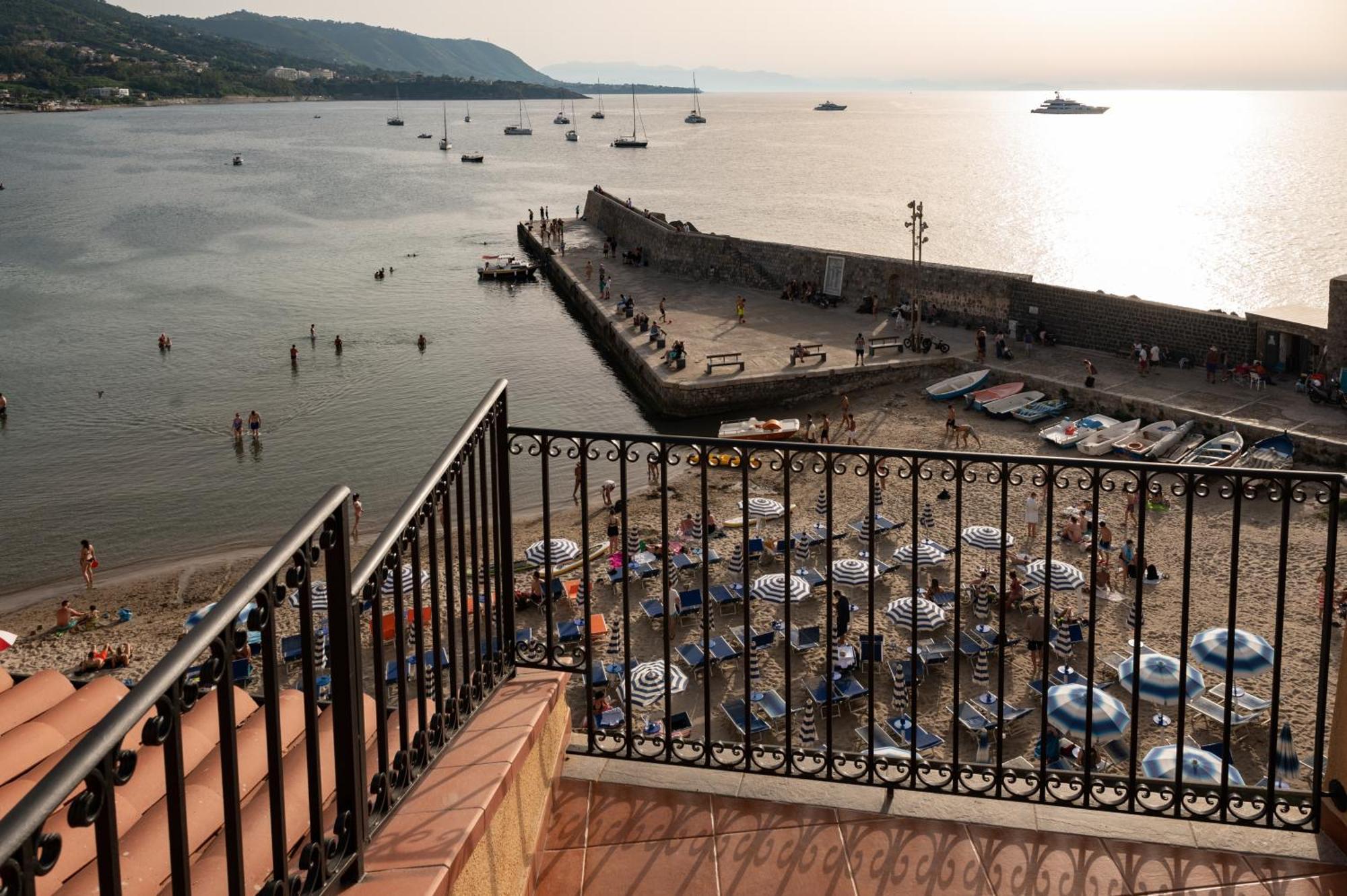 Casa Vacanze Tramonto Alla Marina Cefalù Exteriér fotografie